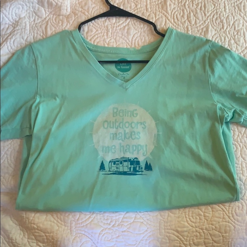 “Being outdoors makes me happy” tee
